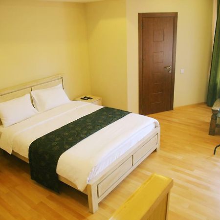 Boutique Hotel Art Villa Panorama Tiflis Exterior foto